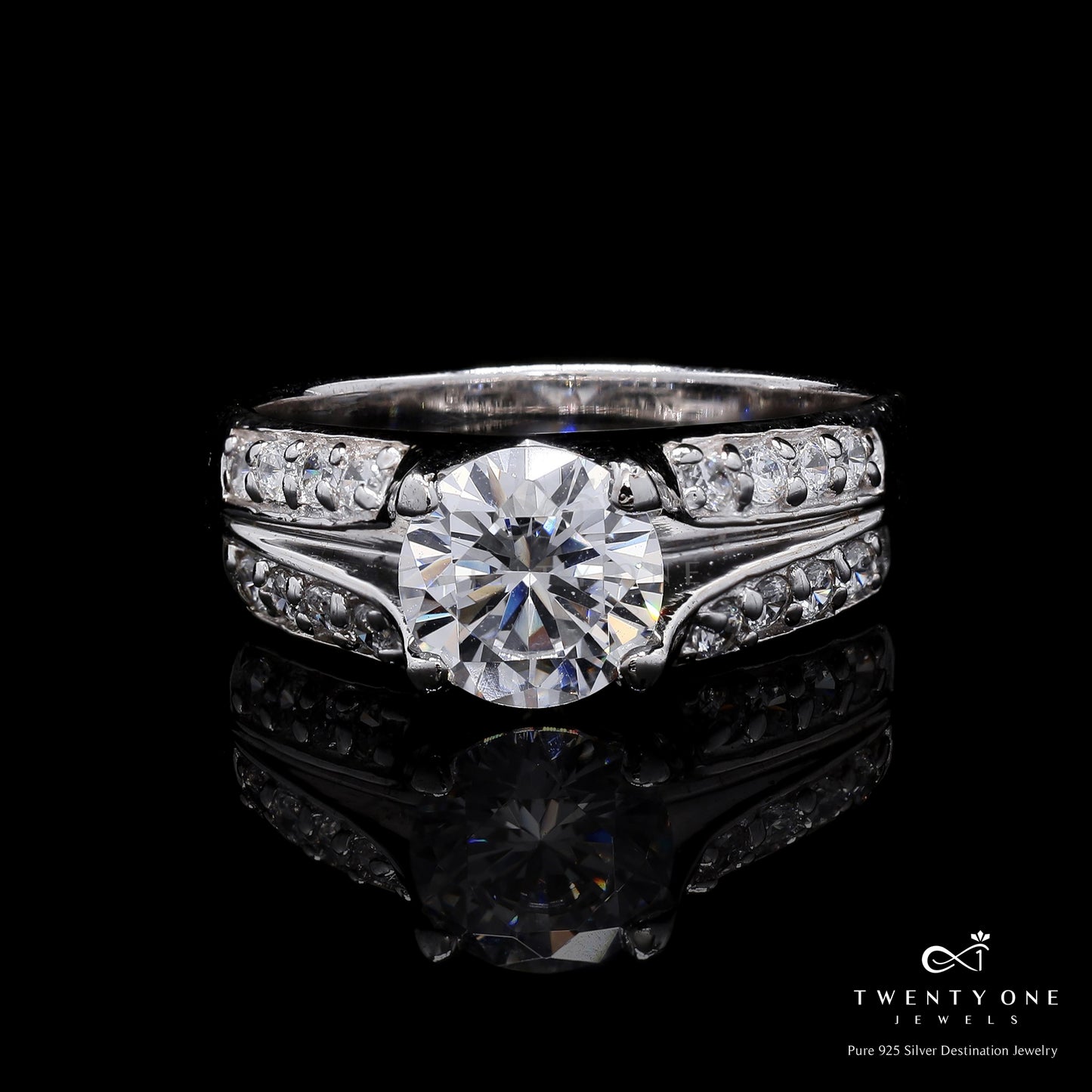 American Diamond Studded 1.5 Carat Solitaire Savanna Ring On 925 Silver.