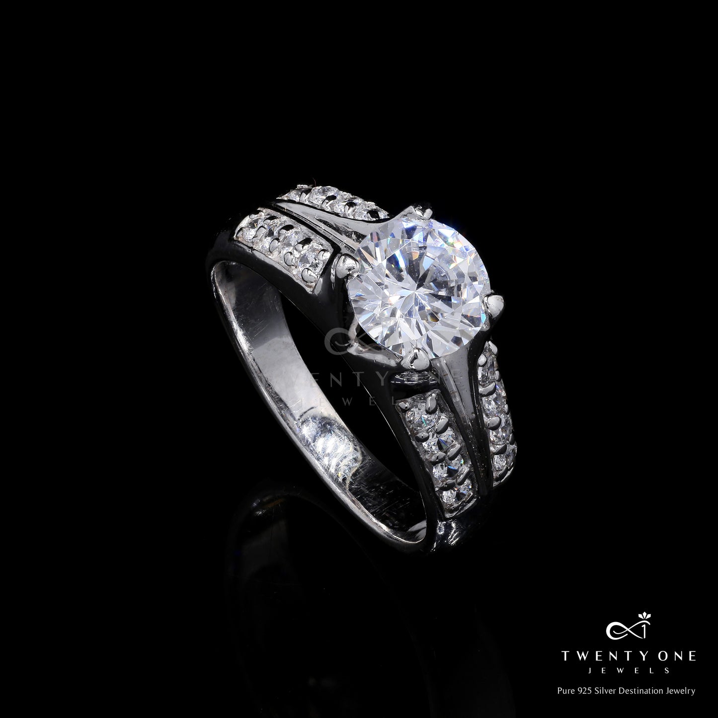 American Diamond Studded 1.5 Carat Solitaire Savanna Ring On 925 Silver.