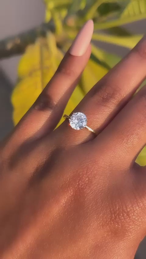 Adjustable Gold Finish 1.5 Carat Solitaire Diosa Ring on Pure 925 Silver