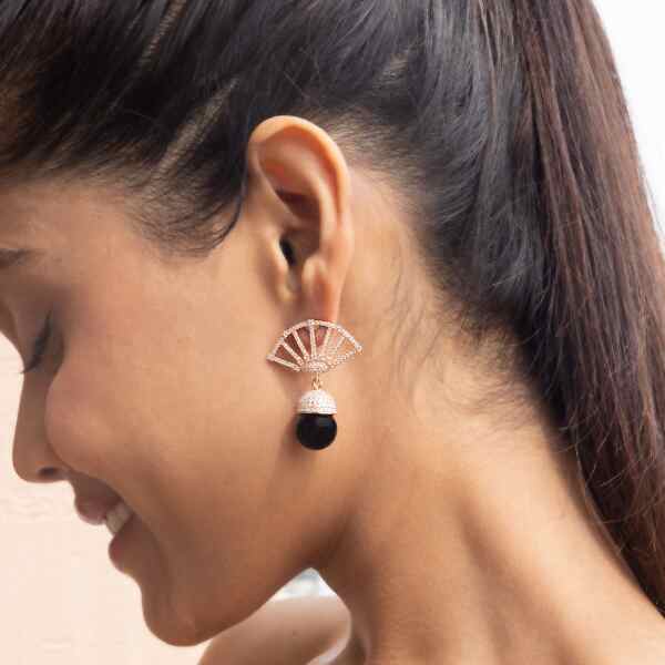 Black Pearl Rose Gold Earring