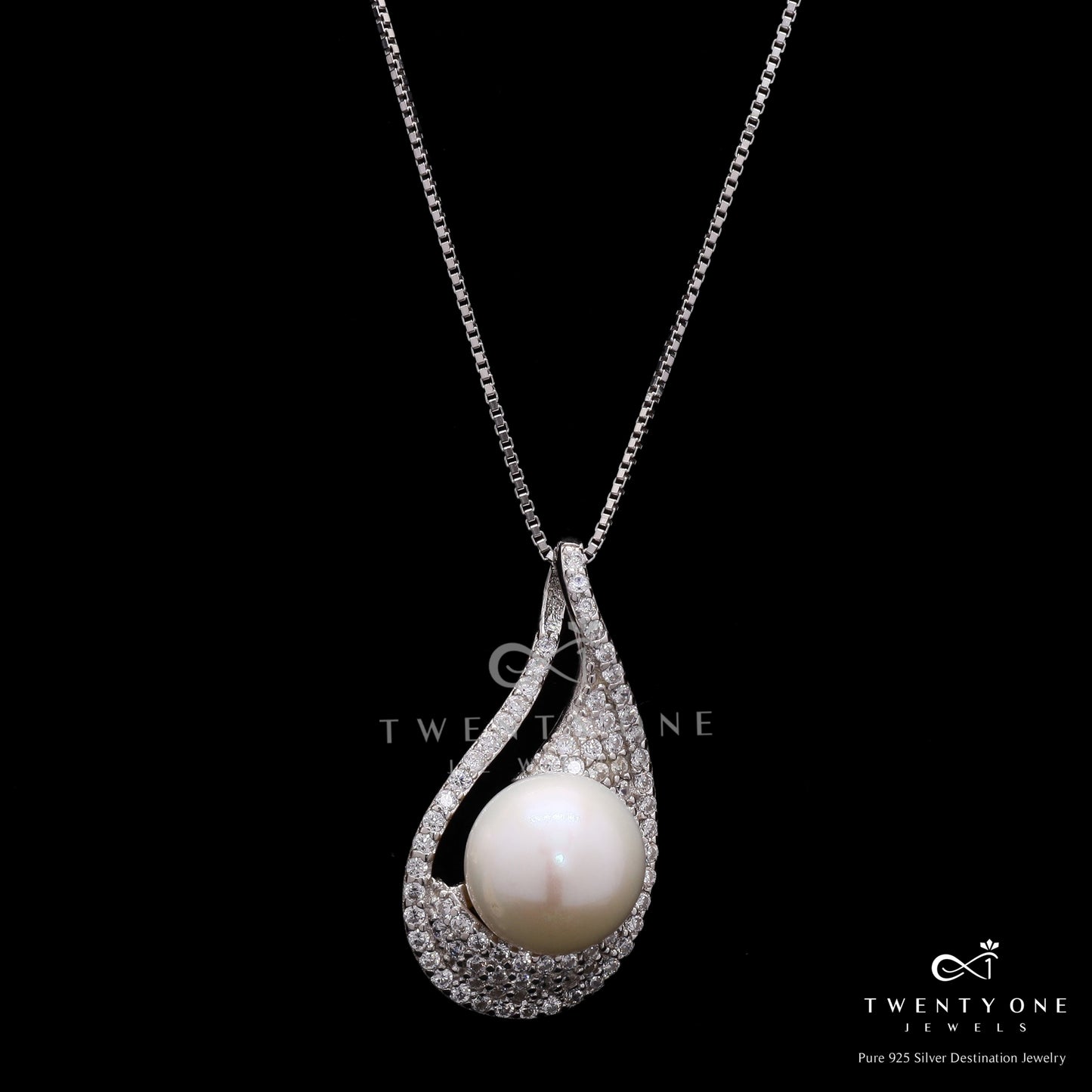 Valentines Exclusive Fresh Water Pearl Symphony Pendant with Chain on Pure 925 Silver
