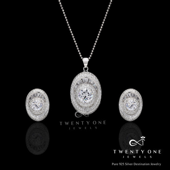 Curvy Cinata Premium Solitaire Pendant Set on Pure 925 Silver