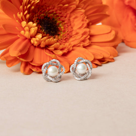 Fresh Water Pearl Curvy Bella Pendant Set on Pure 925 Silver