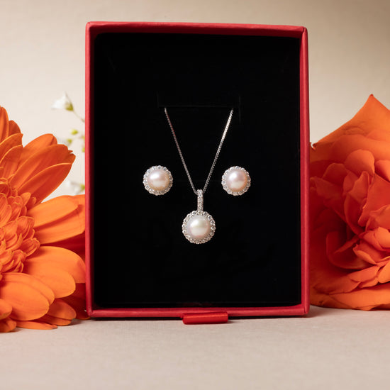 Classic Fresh Water Pearl and Diamond Gory Pendant Set on Pure 925 Silver