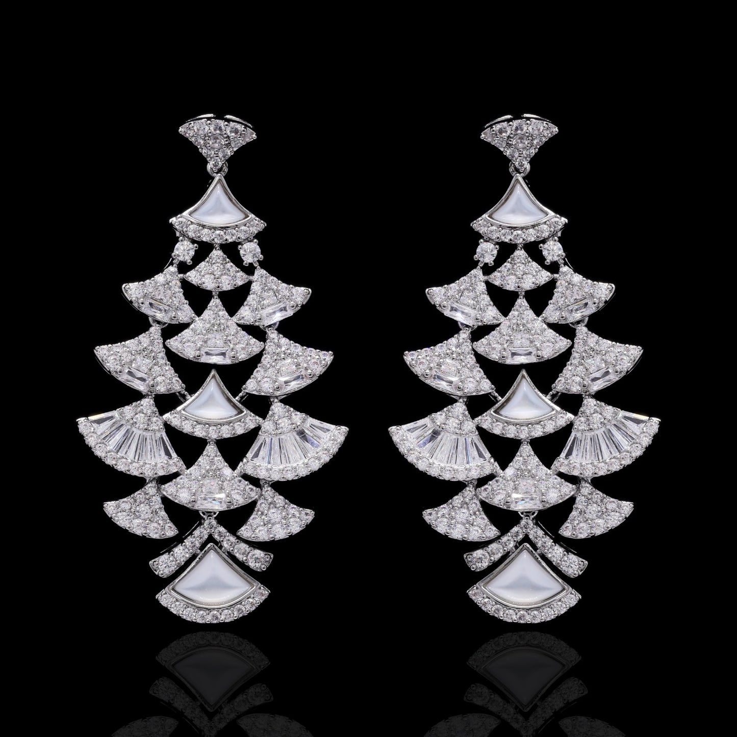 TOJ Everyday - Premium Mother of Pearl Detailing Nina Necklace Set with Earrings
