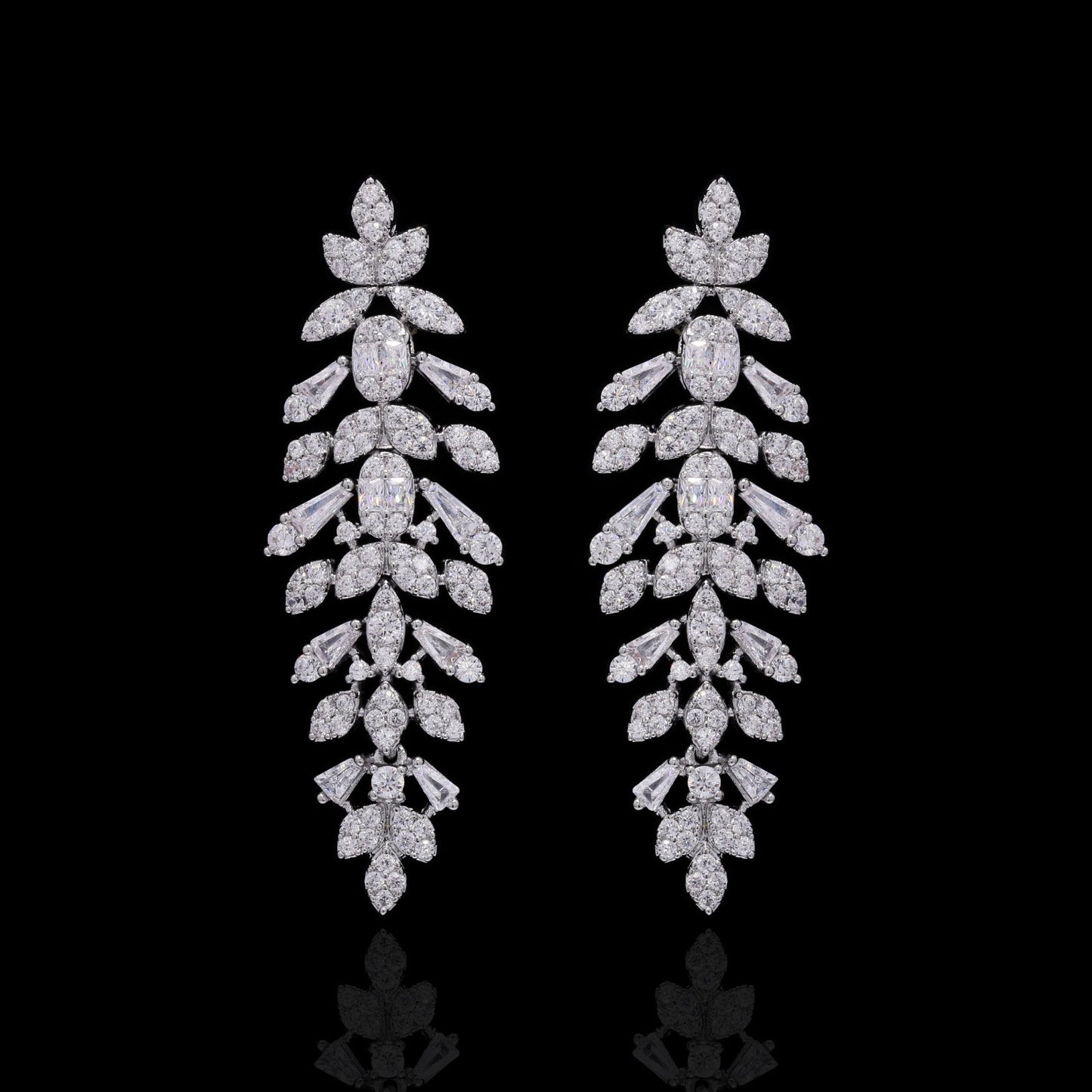 TOJ Everyday - Premium Solitaire Pointer and Octa Setting Yuvi Bridal Necklace Set with Earrings