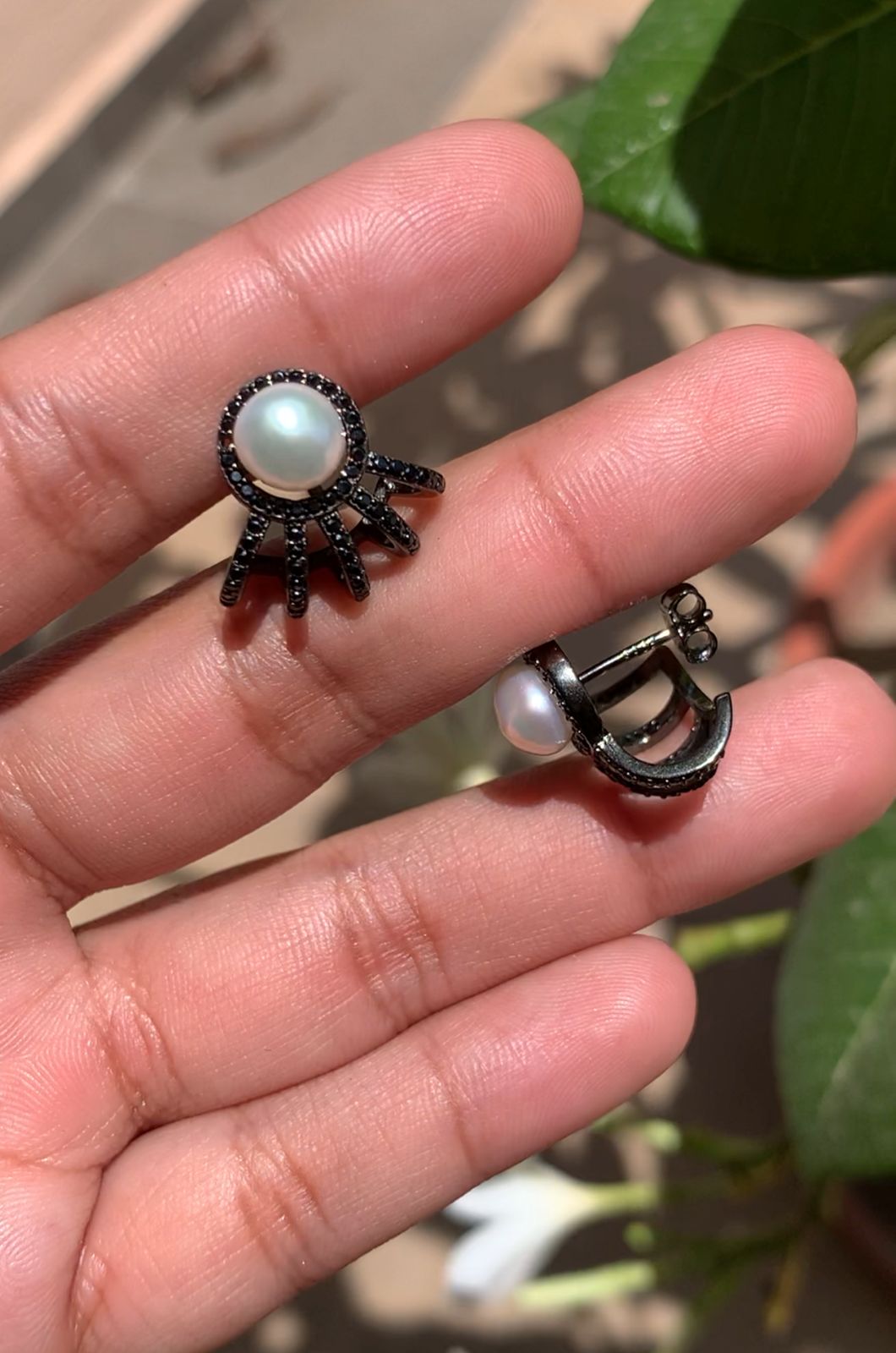 Fresh Water Pearl Crown Earrings on Pure 925 Silver (Black Rhodium)