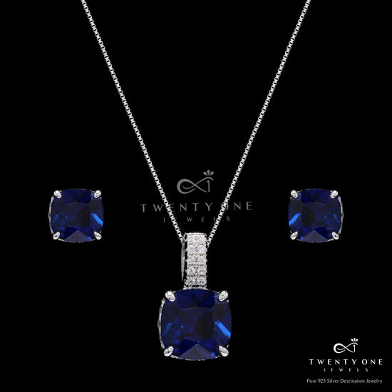 Ultra Premium Deep Blue Cushion Cut Solitaire Burito Pendant Set on Pure 925 Silver