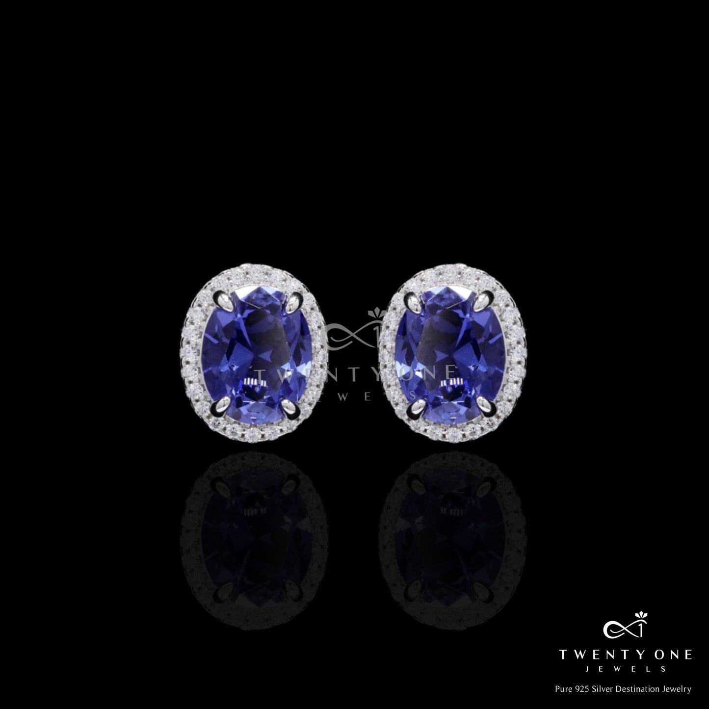 Ultra Premium Deep Blue Oval Sapphire Pendant Set on Pure 925 Silver