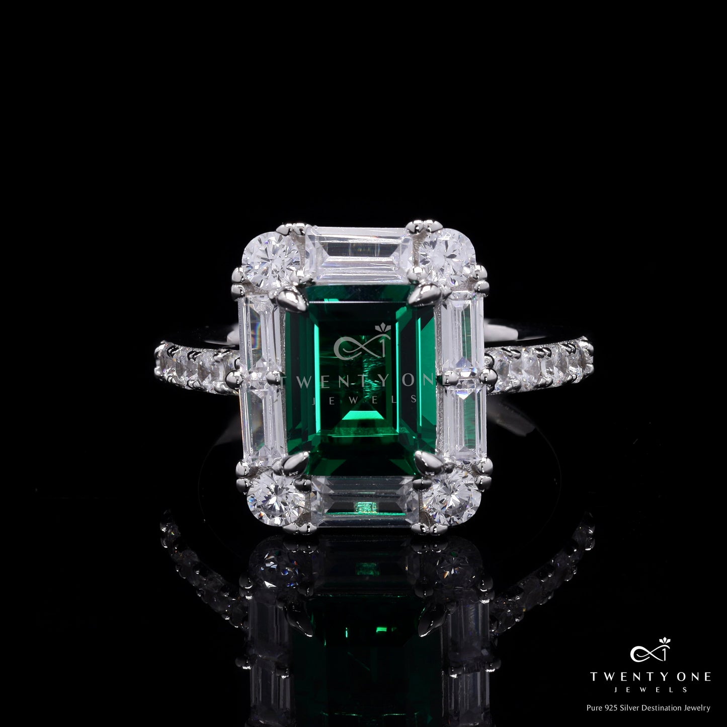 Premium Green Emerald and American Diamond Camy Ring on Pure 925 Silver