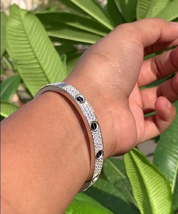 Ultra Premium Luxury Brand Inspired Openable Florencei Bracelet on Pure 925 Silver