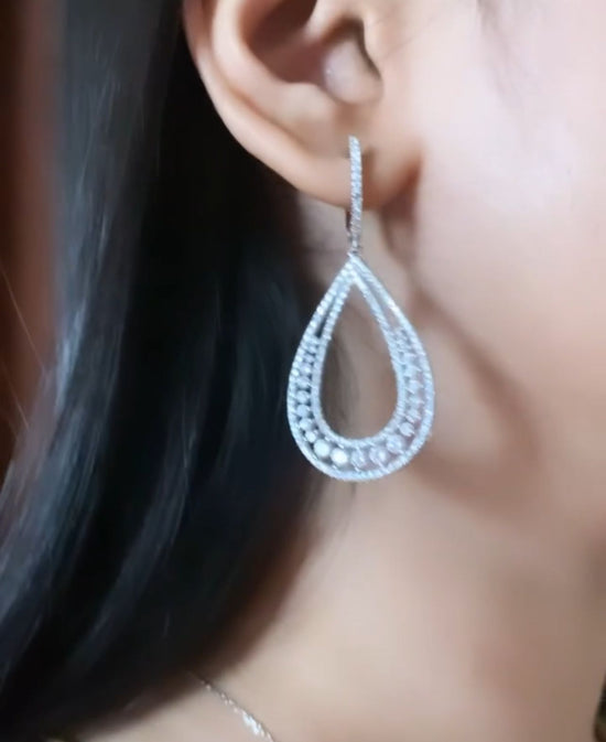 Drop Husky Earrings