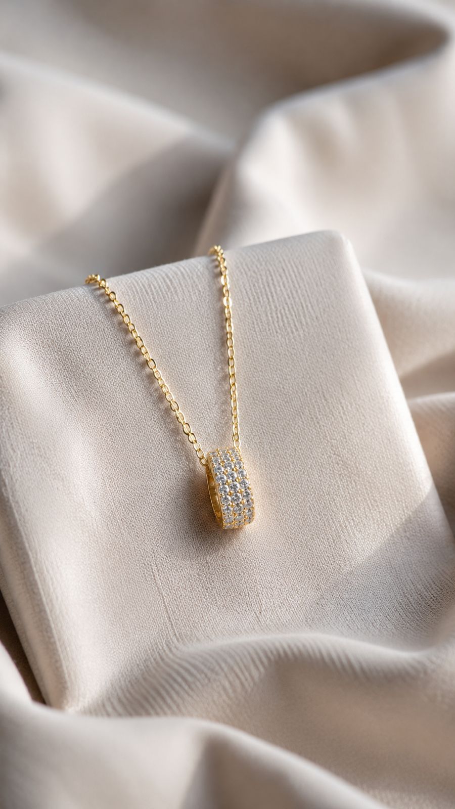 18k Gold Finish Brezza Ring Pendant with Chain on Pure 925 Silver