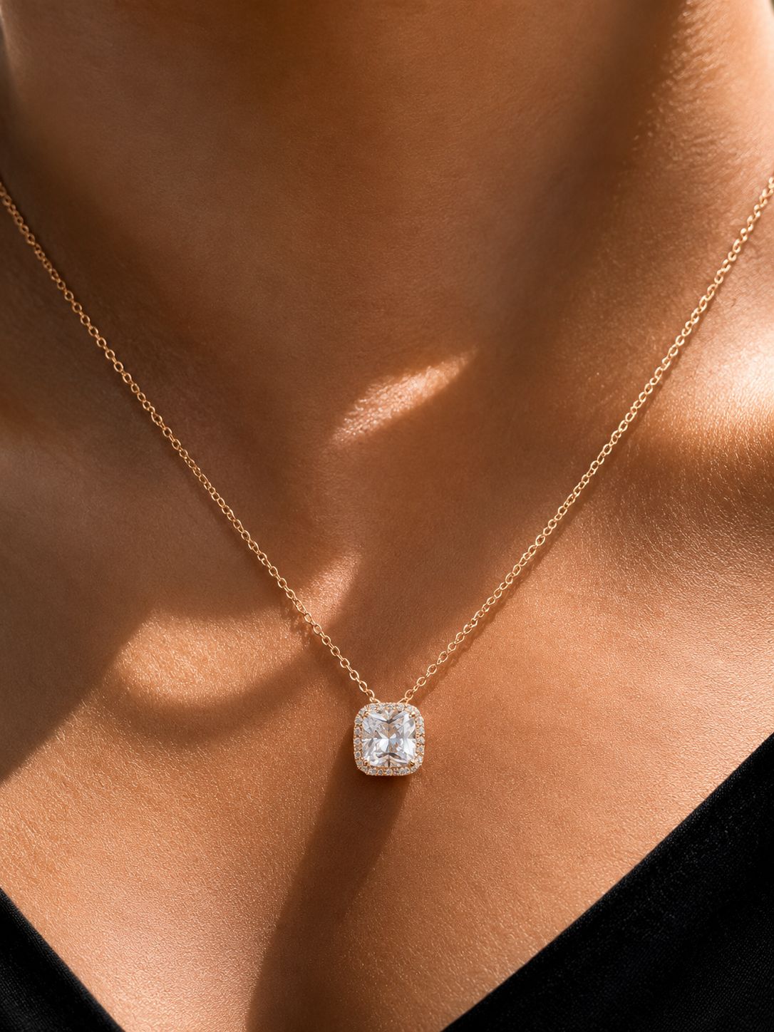 Rose Gold Sarai Pendant with Chain on Pure 925 Silver.