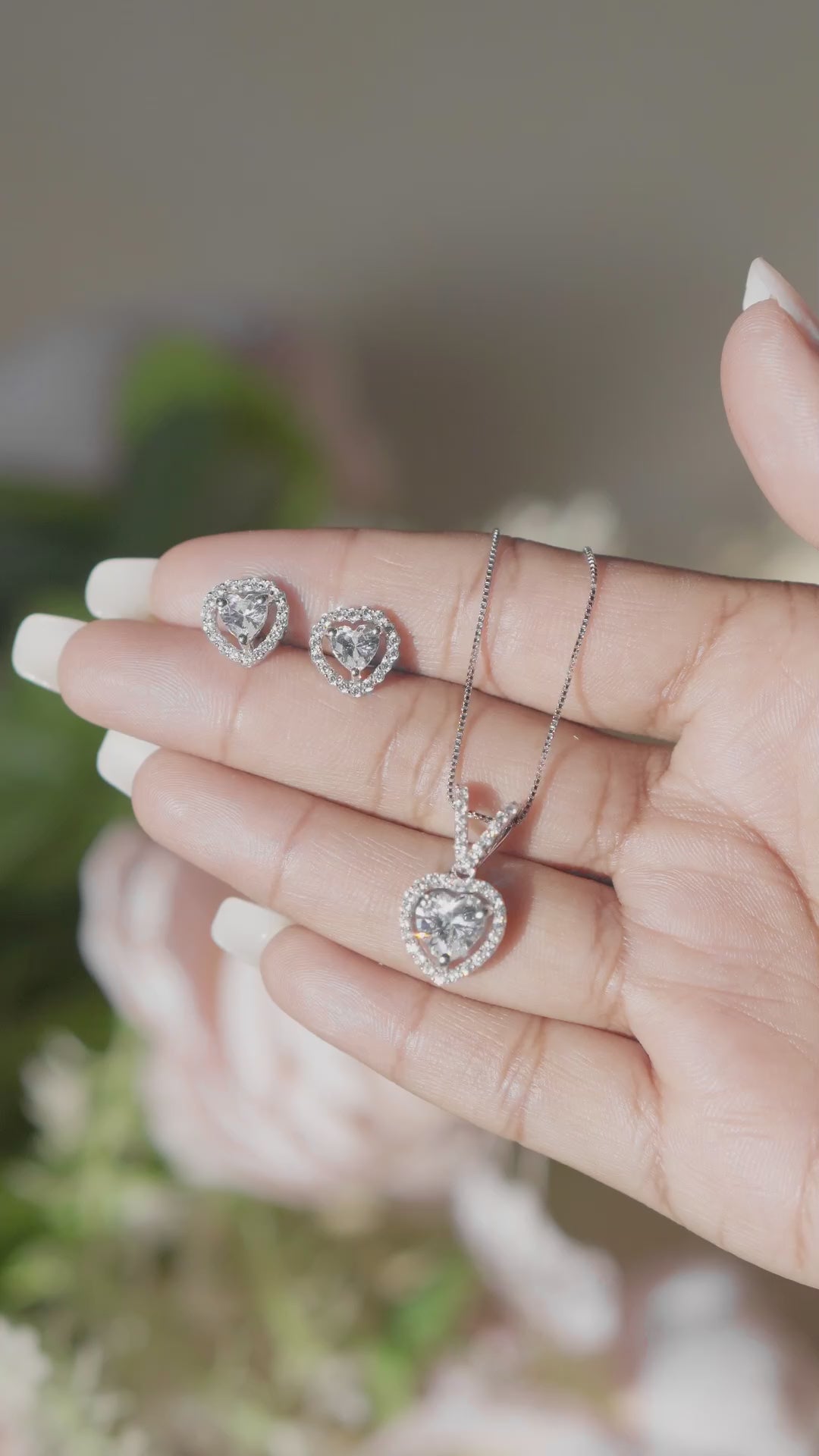 Load and play video in Gallery viewer, Premium Heart Solitaire Anna Pendant Set with Screw Back Earrings
