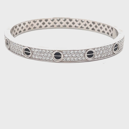 Load and play video in Gallery viewer, Ultra Premium Luxury Brand Inspired Openable Florencei Bracelet on Pure 925 Silver
