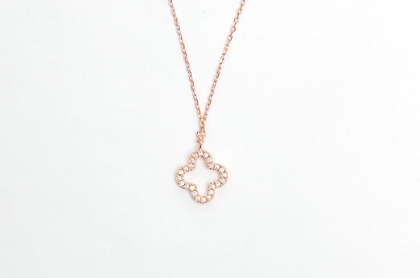Rose Gold Diamond Studded Clover Leaf Pendant