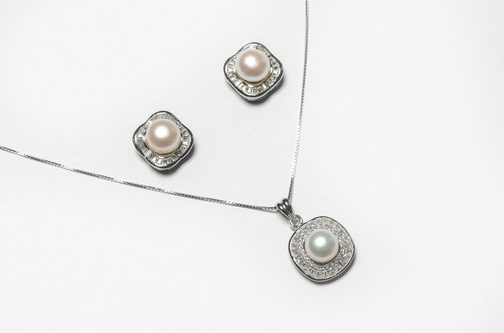  Fresh Water Pearl Pendant Set