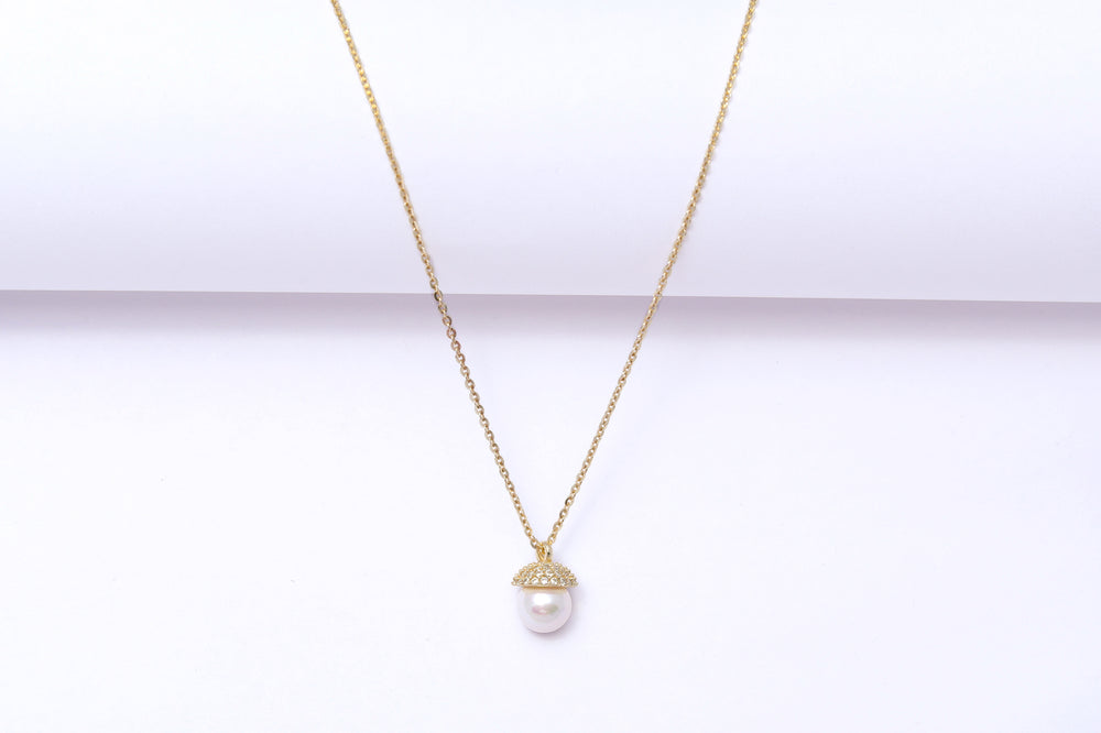 Gold Finish Santa Pearl Pendant With Chain