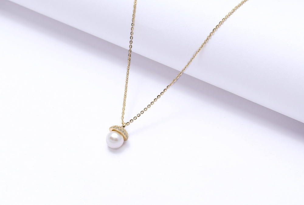 Gold Finish Santa Pearl Pendant With Chain