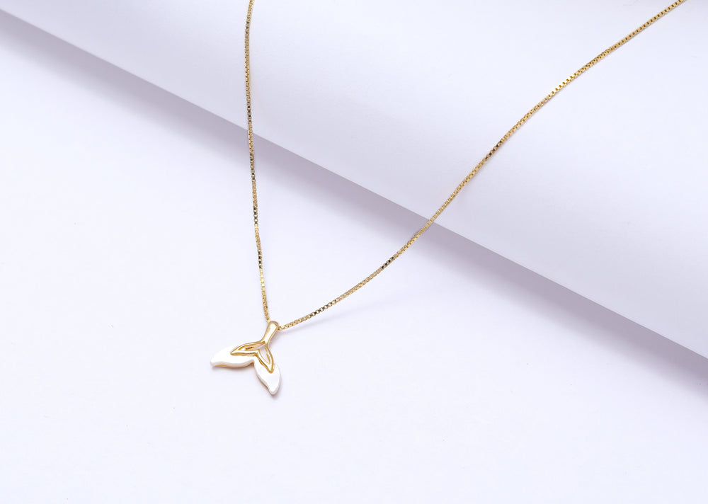 Gold Finish Pendant with Chain