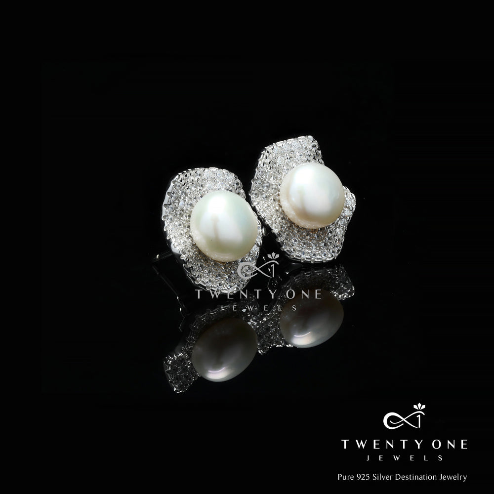Fresh Water Pearl Studs