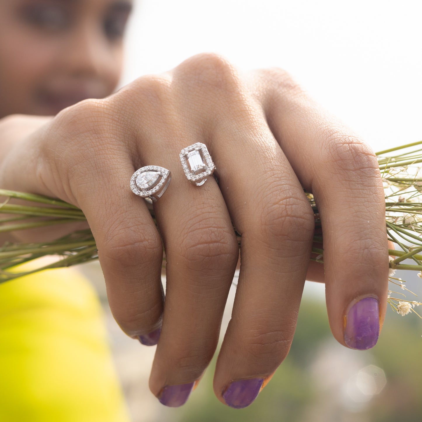 Drop Solitaire Ring
