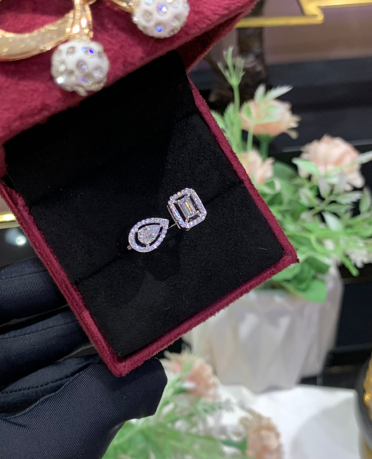 Drop Solitaire Ring